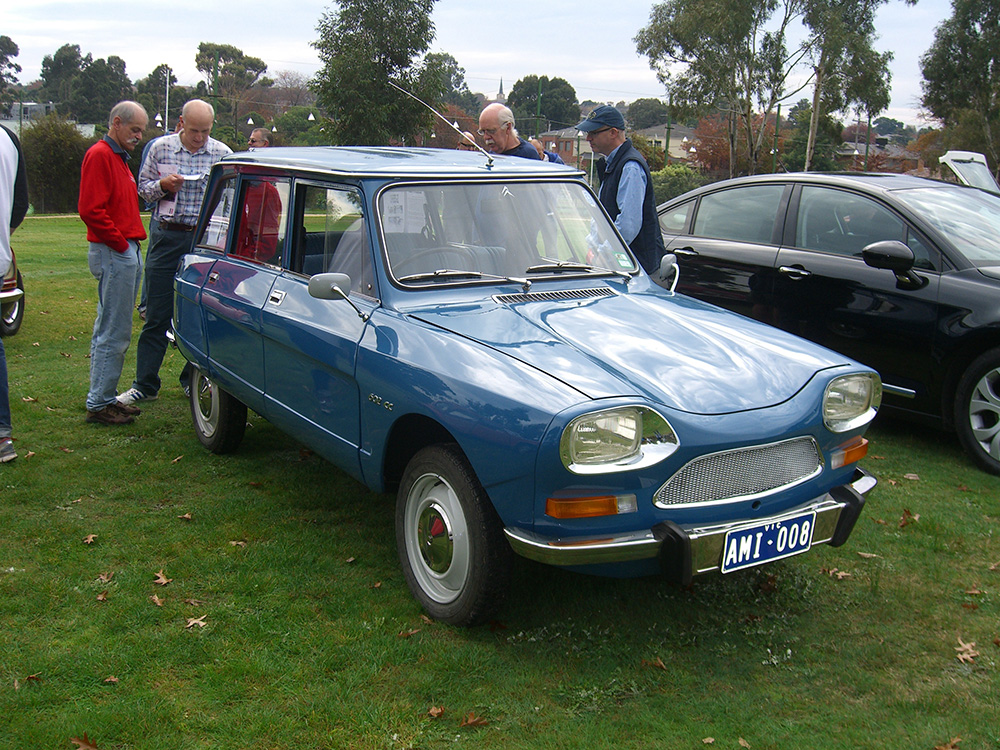 Colin Bates' lovely restored Ami 8